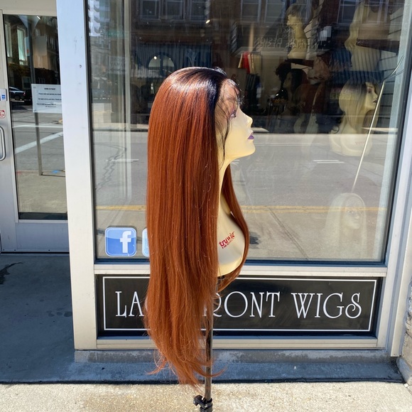 Long Beautiful Ombré Lace Front Wig!! - Picture 4 of 7